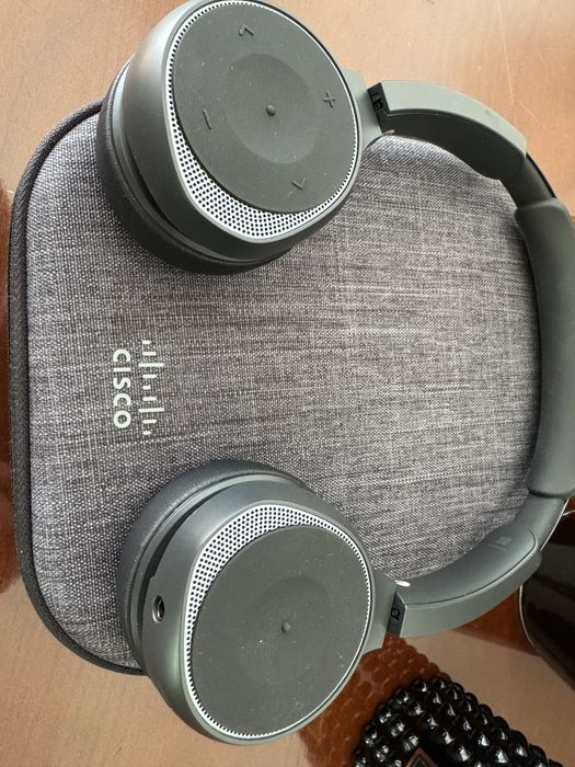 NOWE Słuchawki bezprzewodowe Cisco Headset 730, ANC, Bluetooth, Stacja