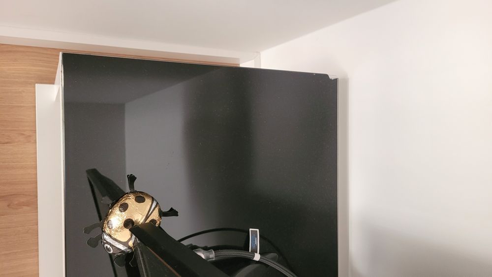 Movel tv sala - branco e preto