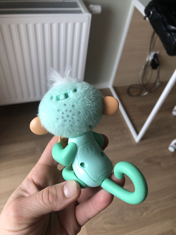 Interaktywna małpka Fingerlings 2.0 Basic Monkey Teal