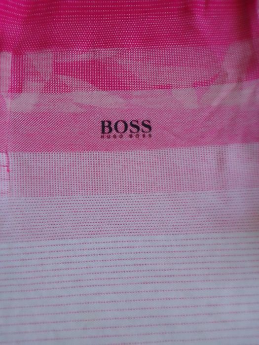 Тениска boss hugo boss размер м отличное состояние