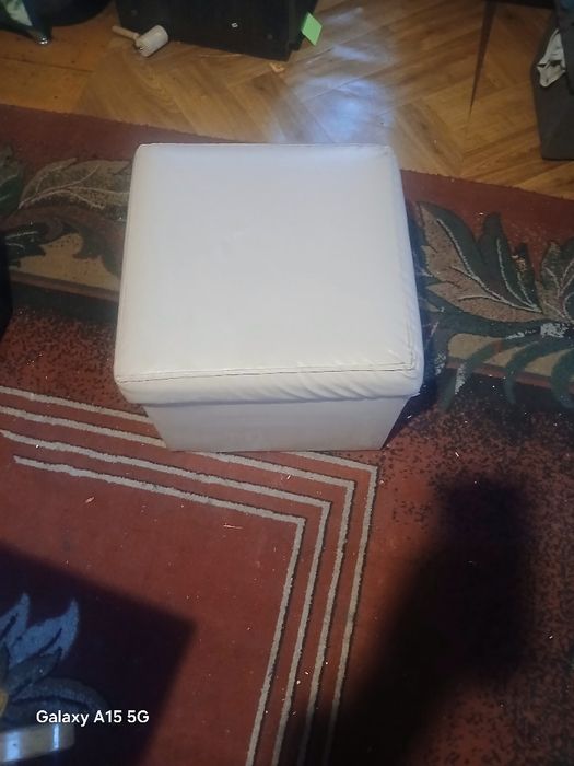 mam na sprzedaż pufę w dobrym stanie