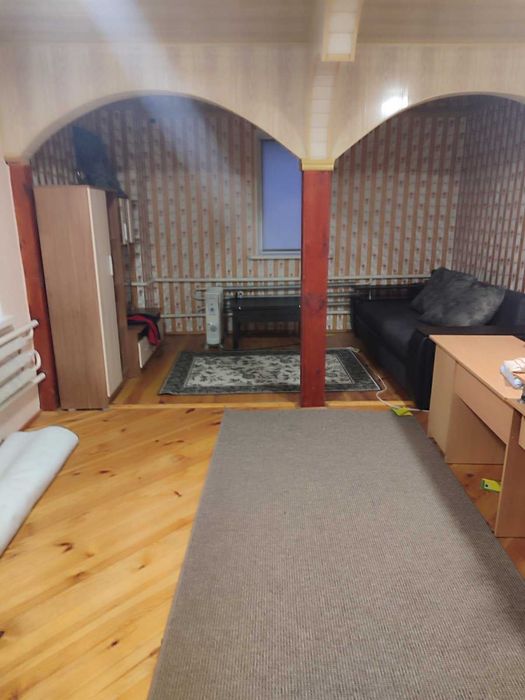 Продам приватизированный земельный участок с постройками в Равнополье