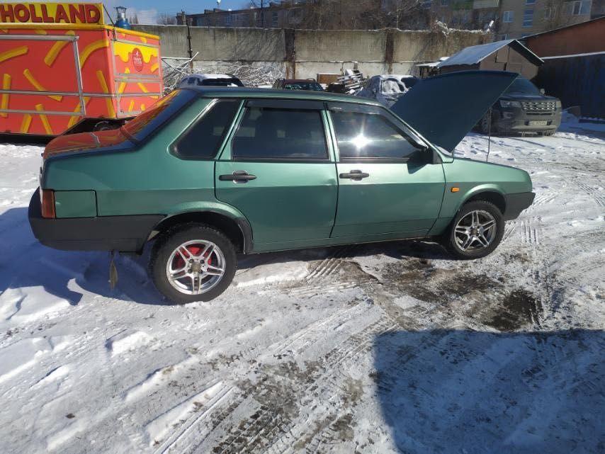 Автомобіль ВАЗ 21099