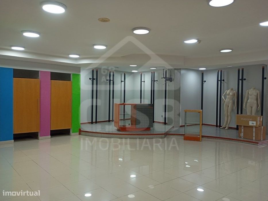 Espaço Comercial em Castanheira do Ribatejo