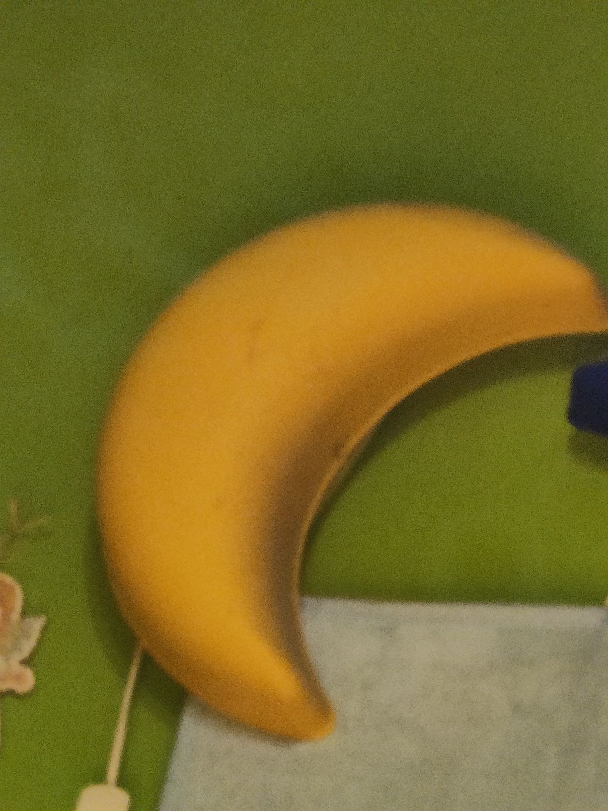 Lampka księżyc do kontaktu