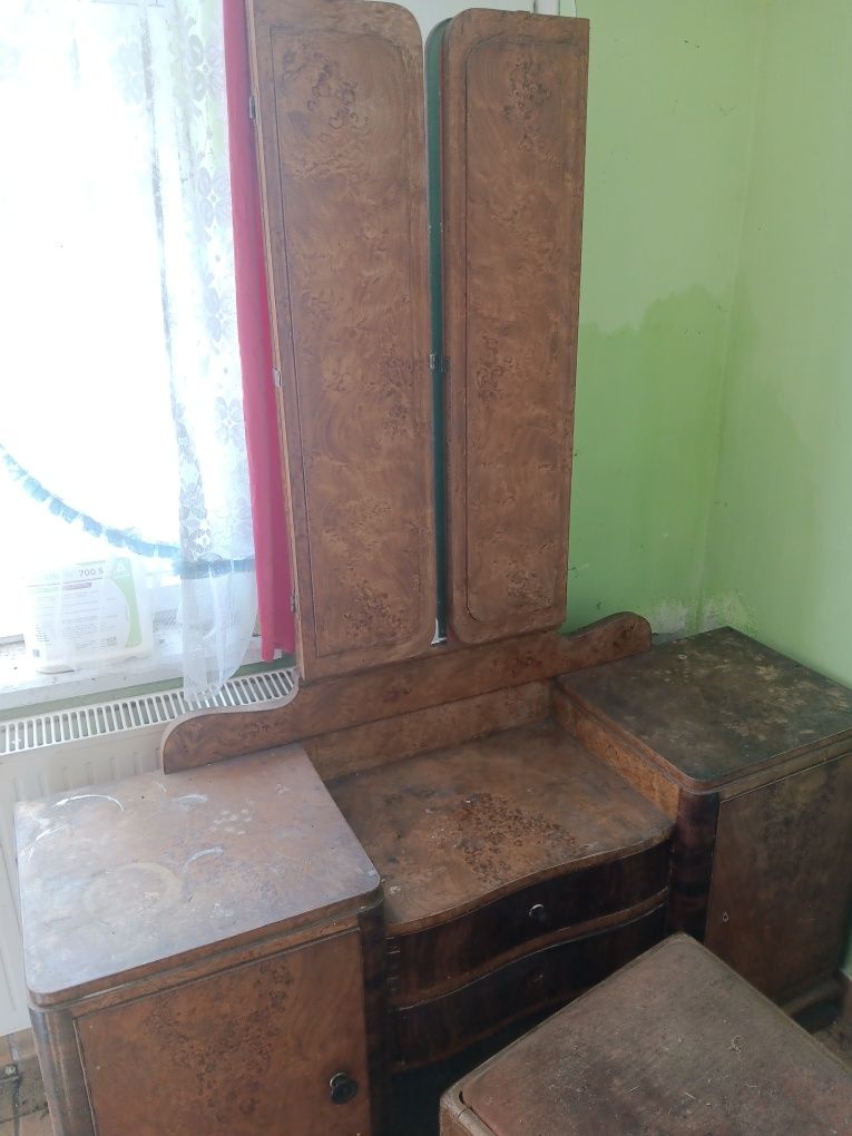 Szafa toaletka stoliki nocne witryna PRL stare