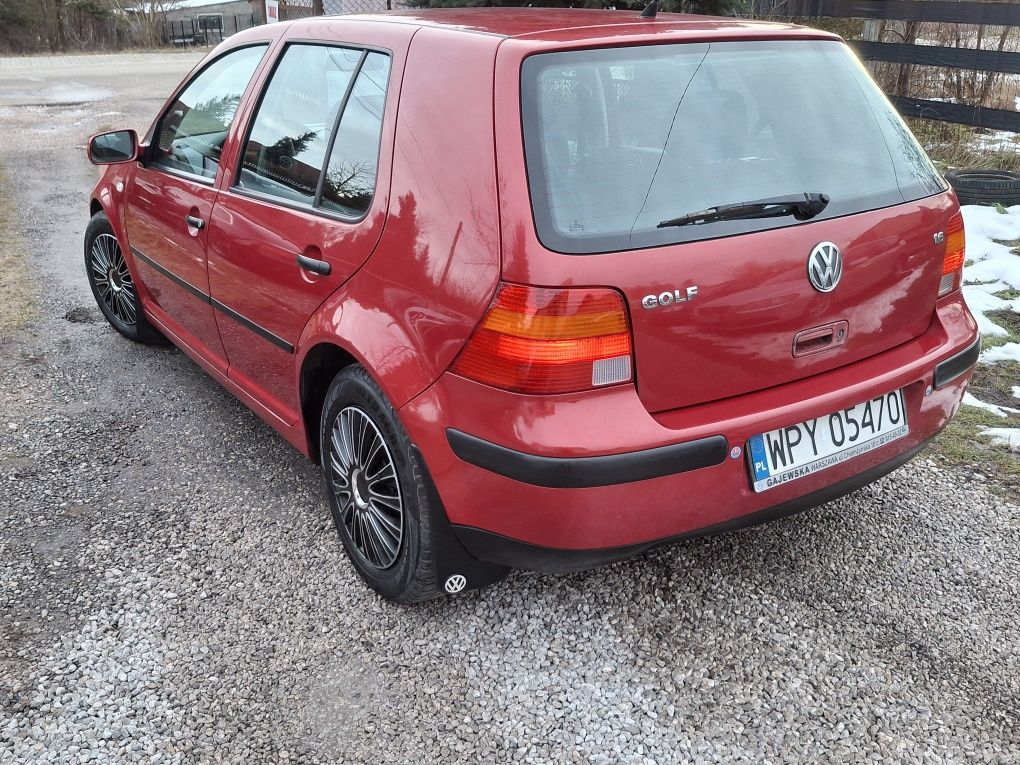 Vw Golf 4 1.6 benzyna Stan bdb do jazdy .