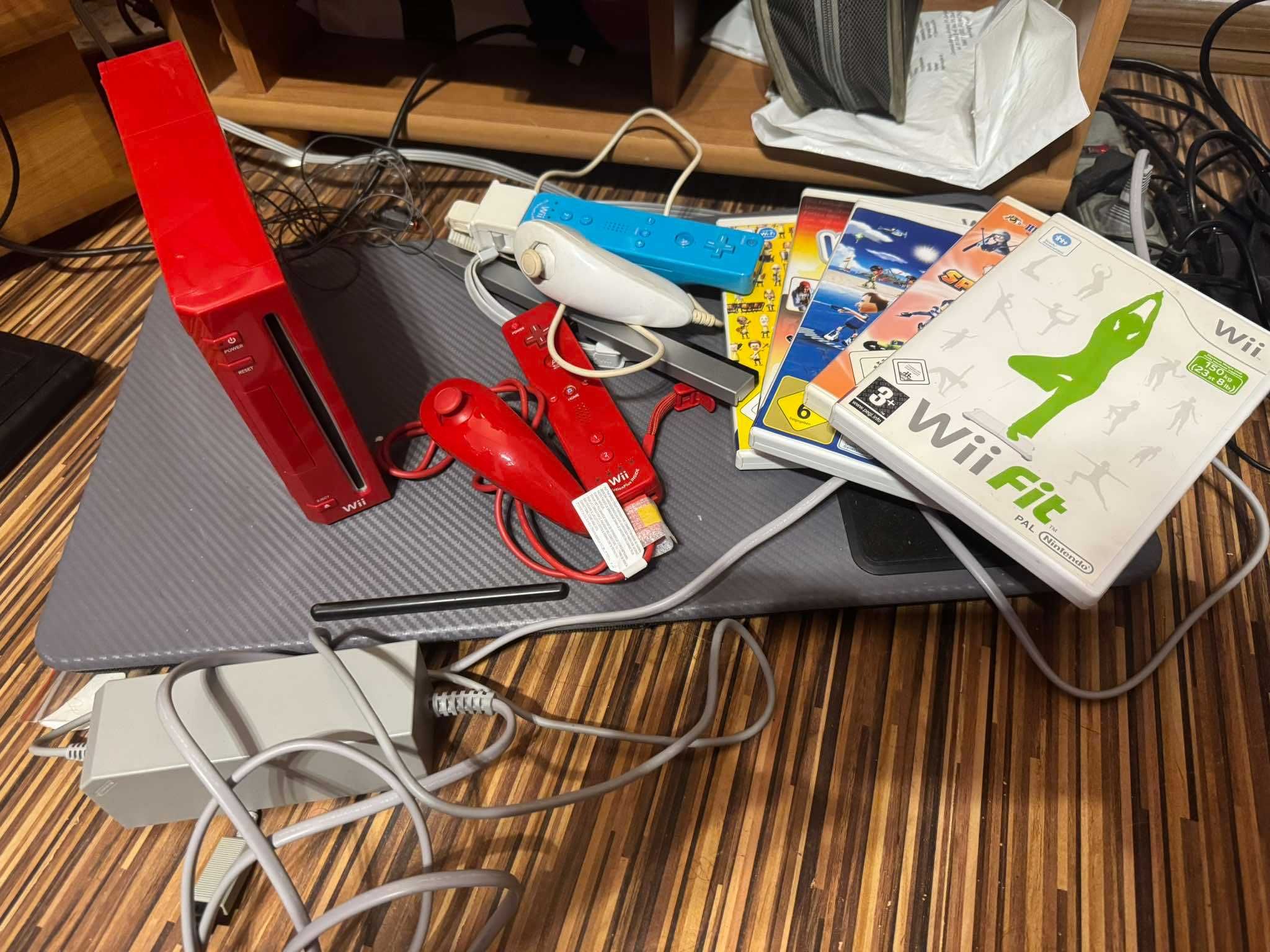 Nintendo Wii 100% SPRAWNA - Czerwona