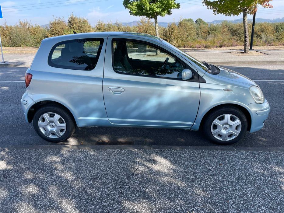 Toyota Yaris 1.3 VVTI - ABS - A/C