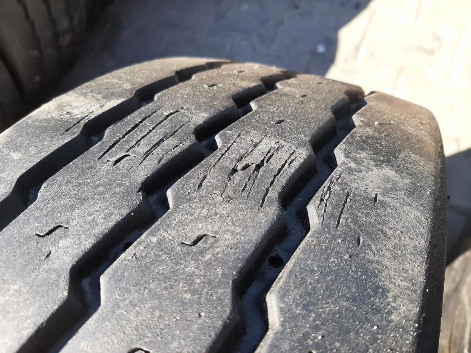 2x Opona używana ciężarowa 205/65R17.5 MICHELIN 300zł(szt.) C2473