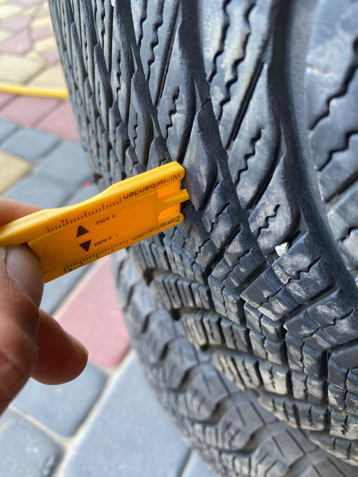 Шини Goodyear 225/45 R17 4seasons