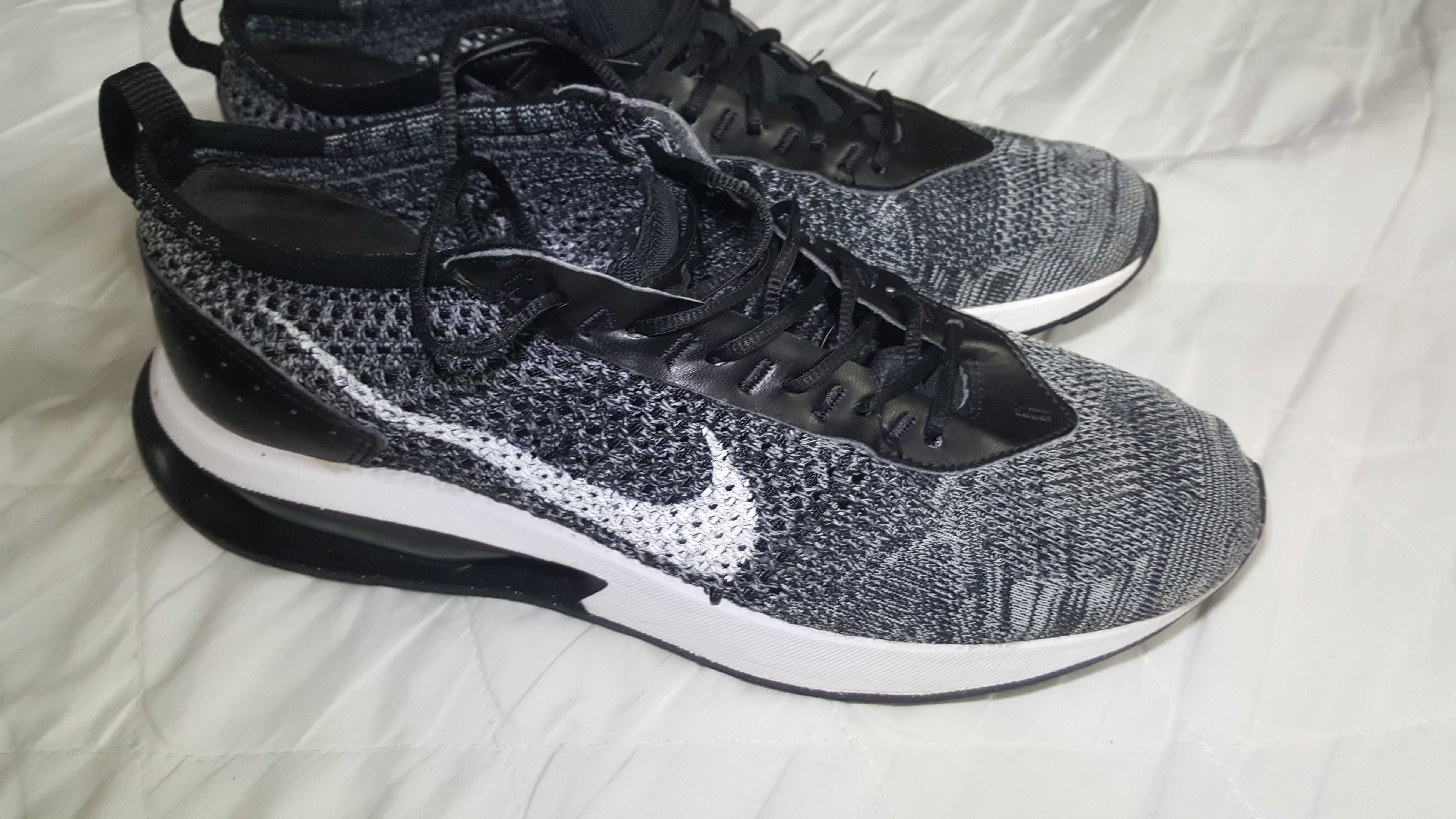 Air Max Flyknit Racer 42,5