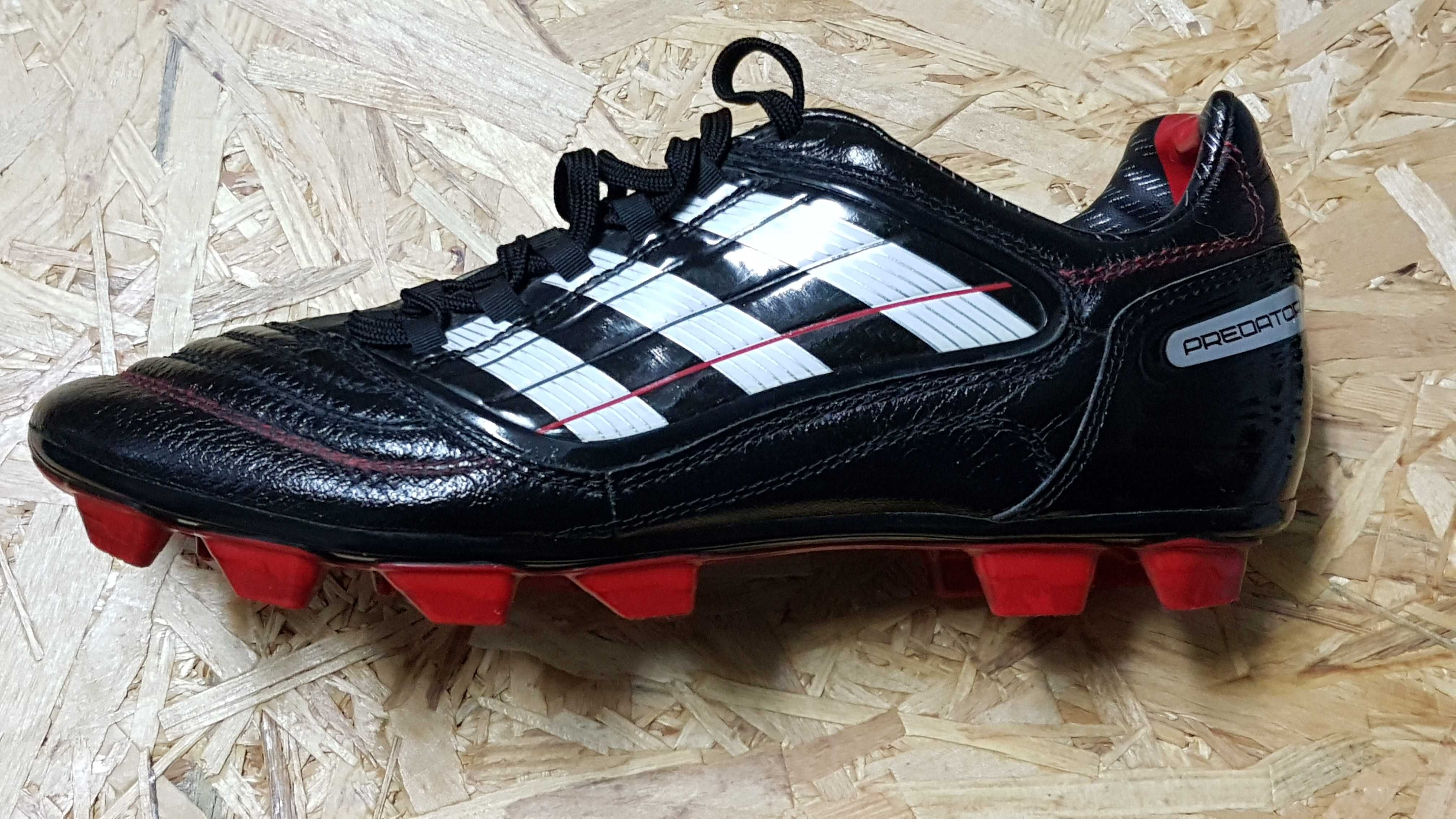 ADIDAS Predator - Tamanho 38