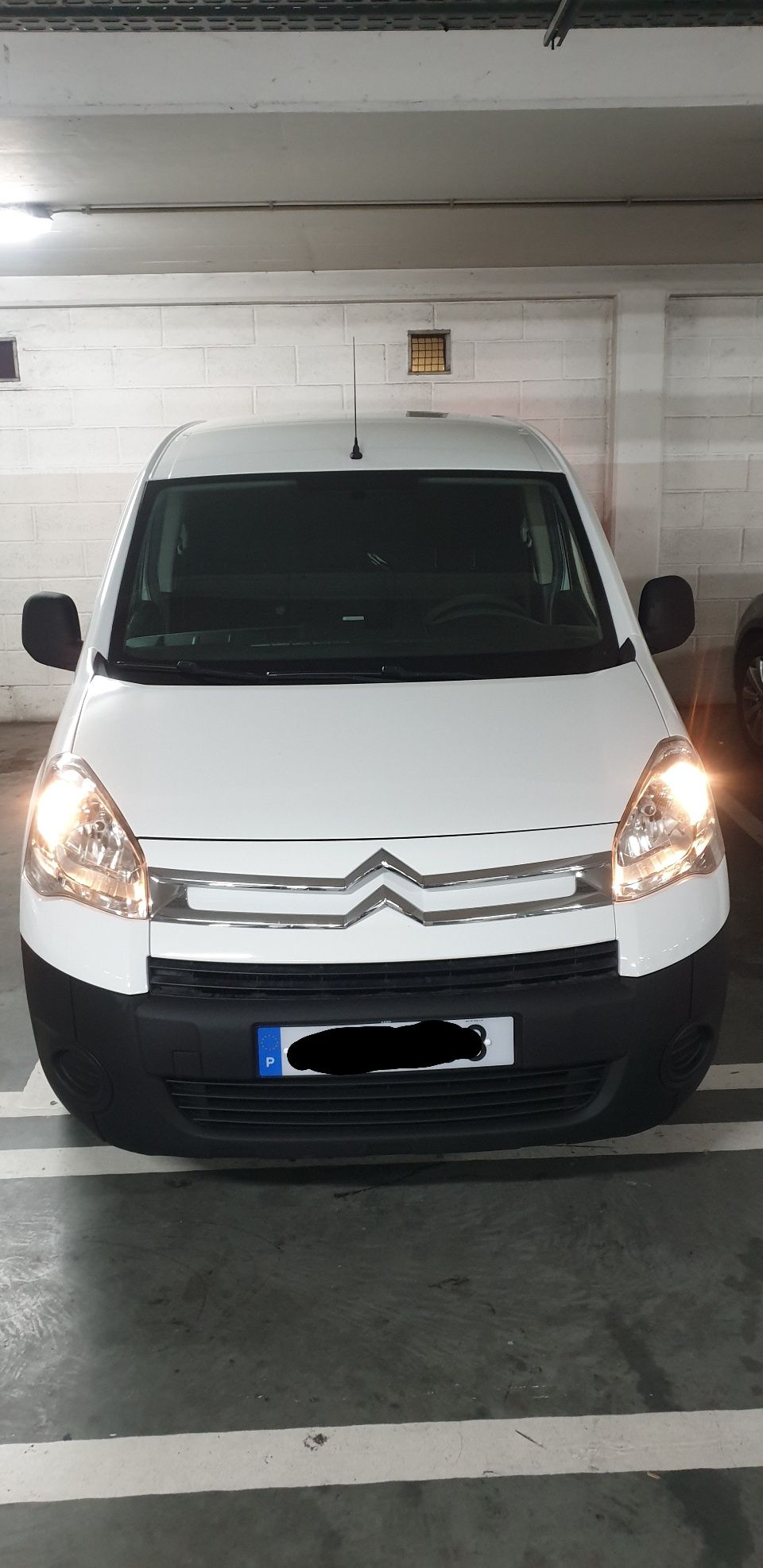 Citroen Berlingo Longa em muito bom estado.