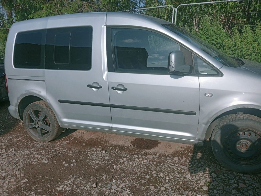 Caddy 1.9  7 osobowy bls klima