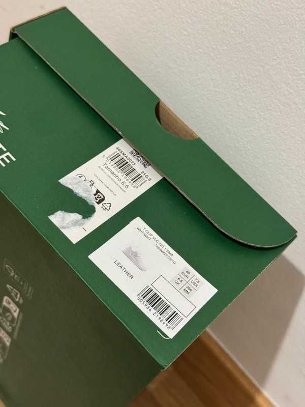 Sapatos lacoste brancos