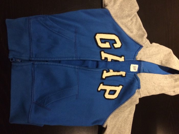 Sweat infantil de fecho e carapuço da GAP