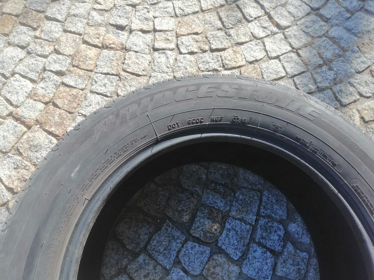 Opony Bridgestone 235/60R18 komplet