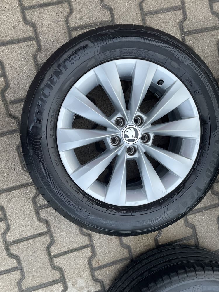 Kola felgi skoda kamiq scala 16 cali opony 205/60/16 goodyear letnie