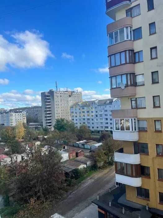 У продажі двокімнатна квартира з практично завершеним ремонтом!