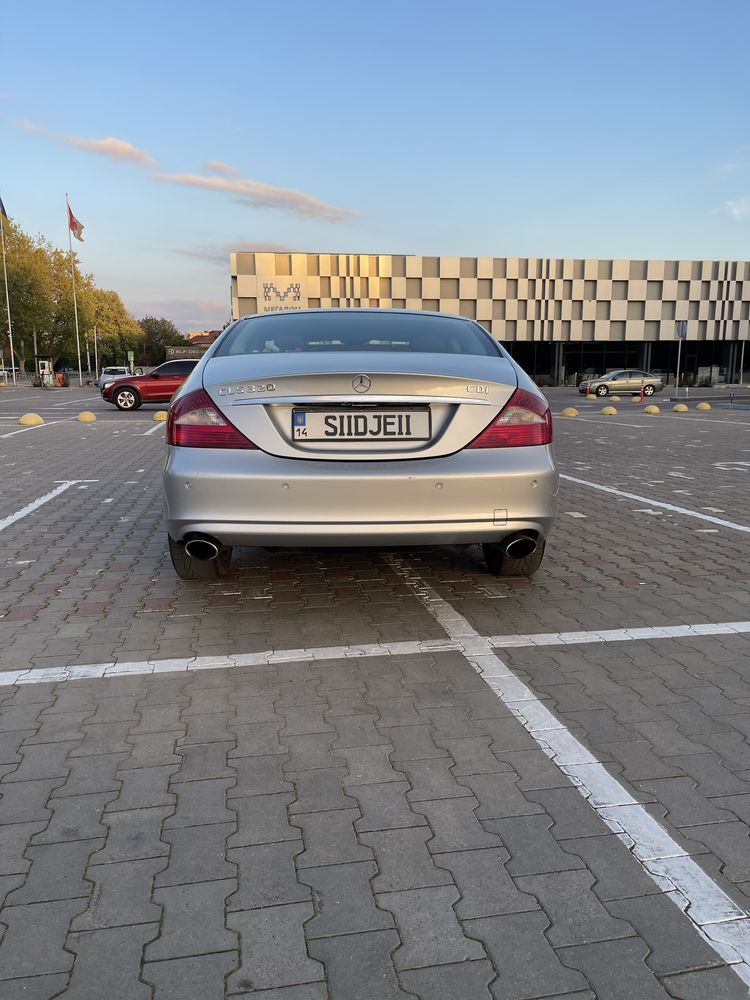 Продам  Mercedes-Benz C219