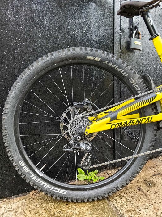 Commencal Supreme v4 M Dh Fr