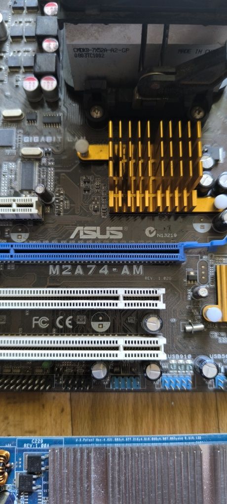 Материнська плата Asus M2A74-AM (AM2+, AMD 740G, PCI-Ex16)