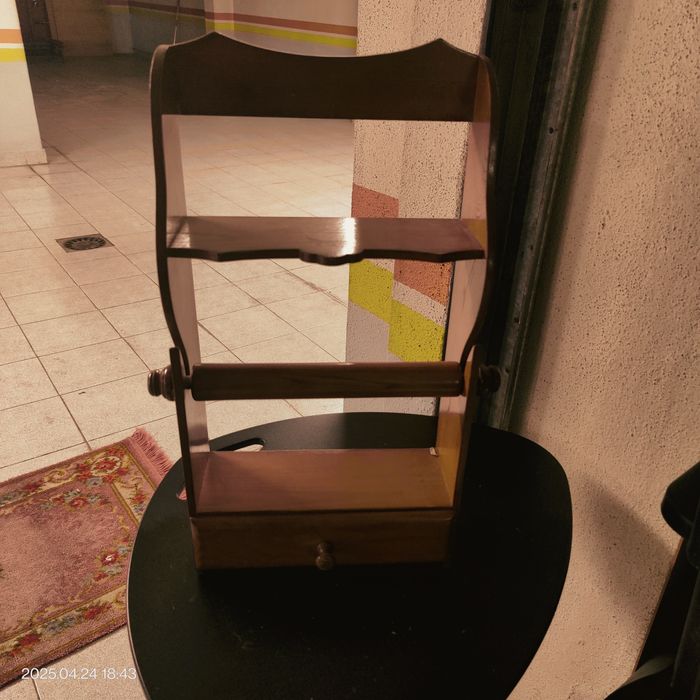 Escaparate e outras peças