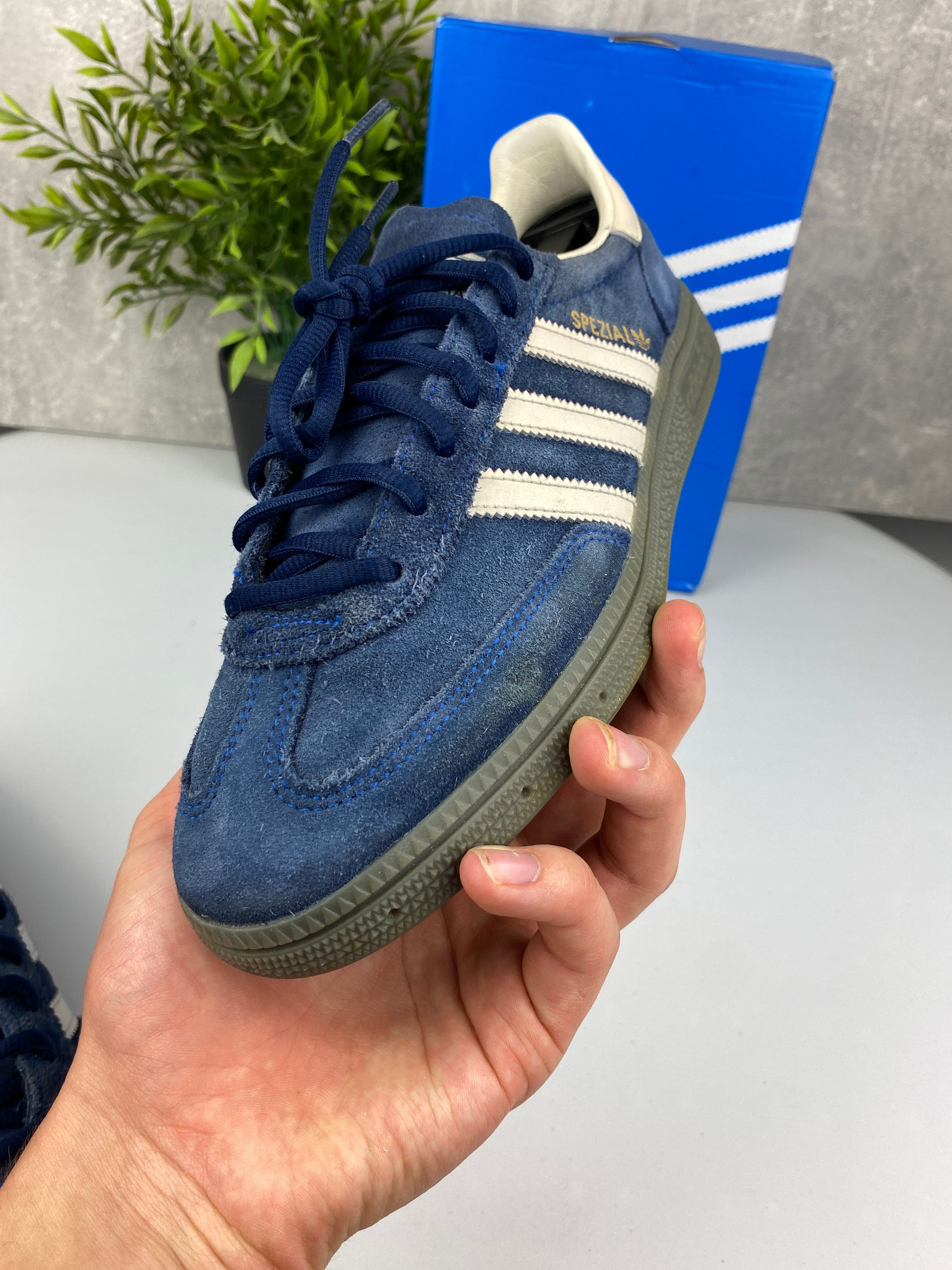 Adidas Handball Spezial r. 40 – sneakersy retro z zamszu