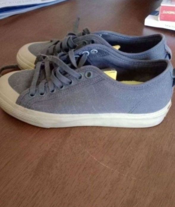 Tênis Adidas Nizza, número 40

Amarelo/Cinza

Número 40