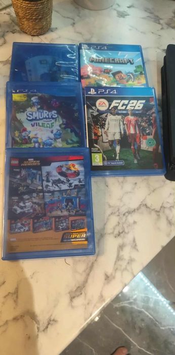 Konsola PS4 gry + pad