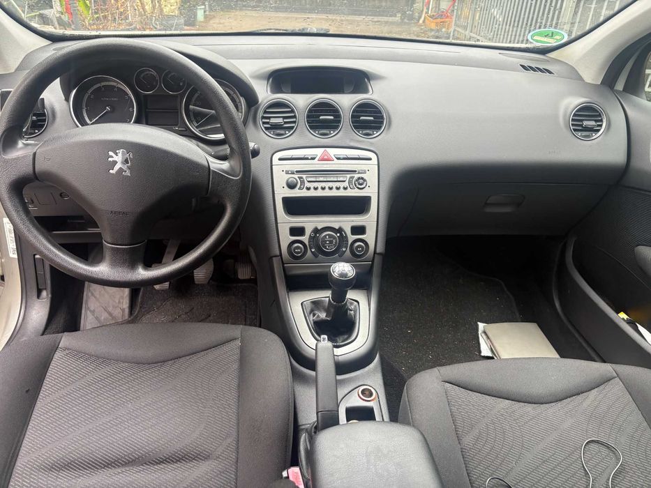 peugeot 308 1.4i 16v VVT 95 2008 rok sprowadzony