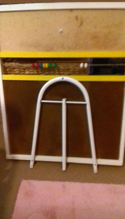 Quadro didático de metal e madeira com lousa