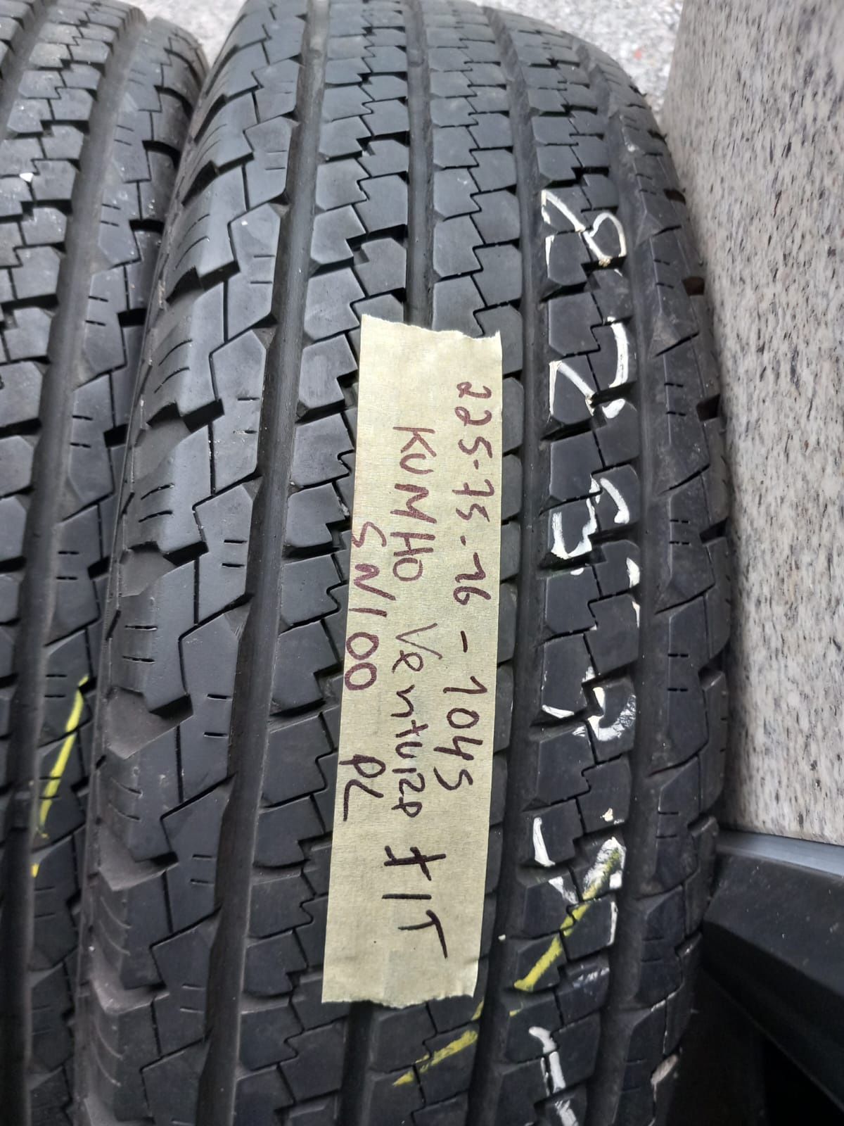 4 pneus 225/75R16 Kumho como novos