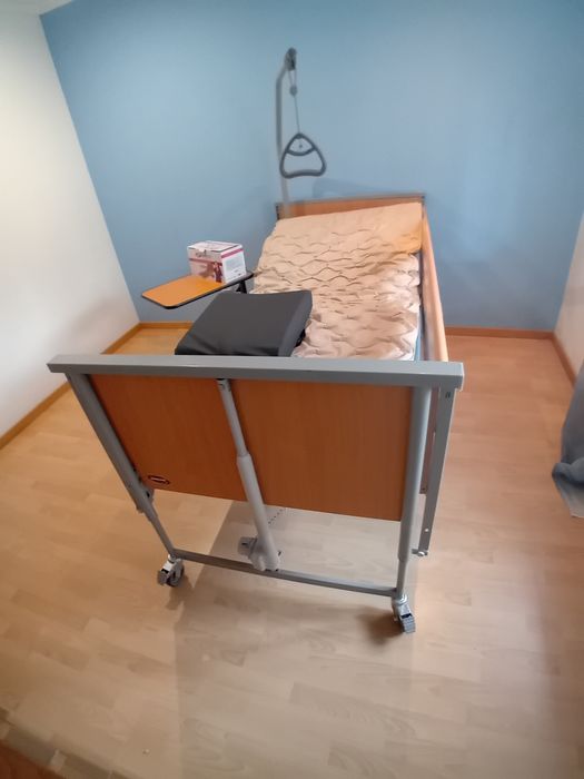 Cama articulada como nova