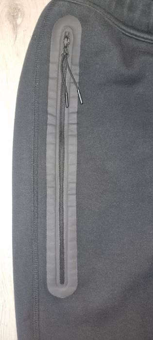 Штани чоловічі Nike Tech Fleece
Оригінал
Розмір М
Стан 9/10
Заміри в л