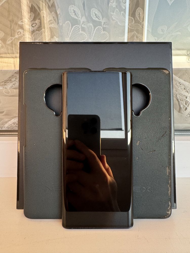 Продам смартфон vivo nex 3 (1912)