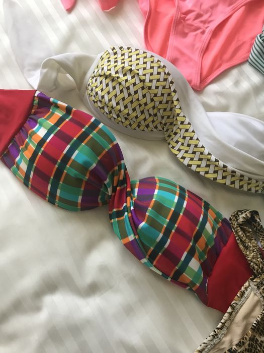 Partes biquinis várias