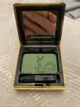 Szmaragdowy cień pojedyńczy yves saint laurent perfums eye shadow 2 g