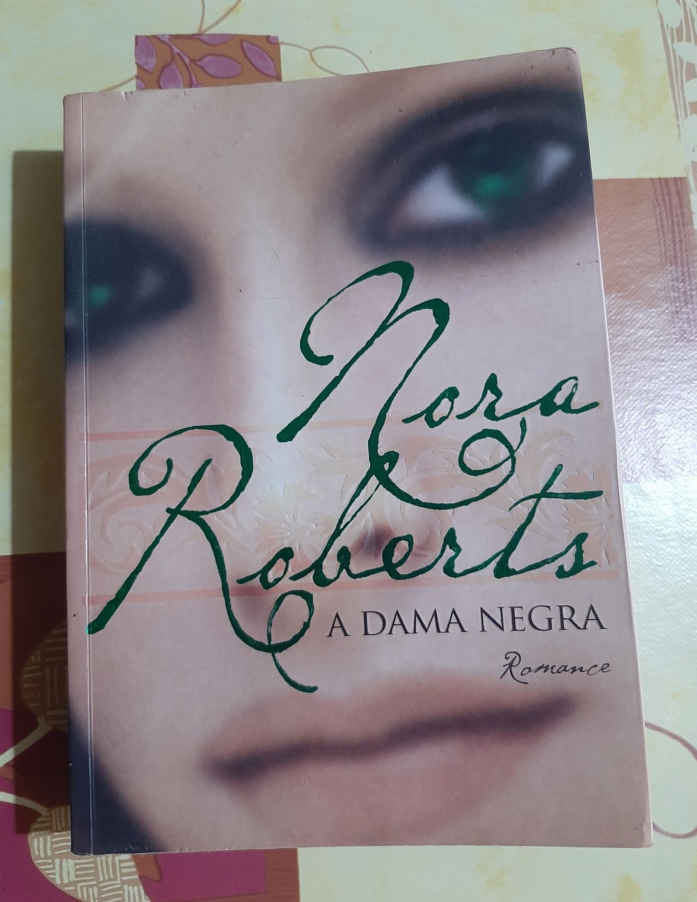 Livro "A Dama Negra" de Nora Roberts