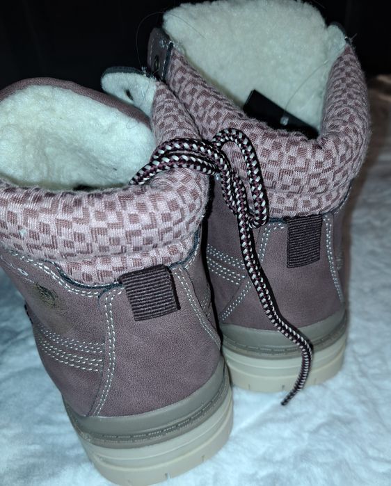 Trapery damskie, wiązane na kożuszku gruba podeszwa 39 nowe