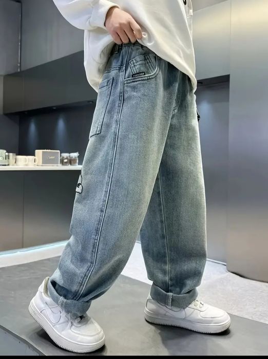 Модные джинсы на мальчика 120 см