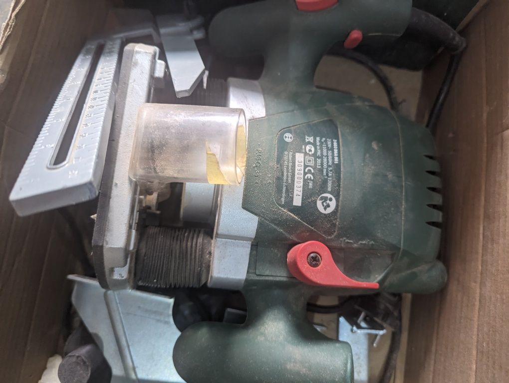 Продам фрезер Бош роf1200