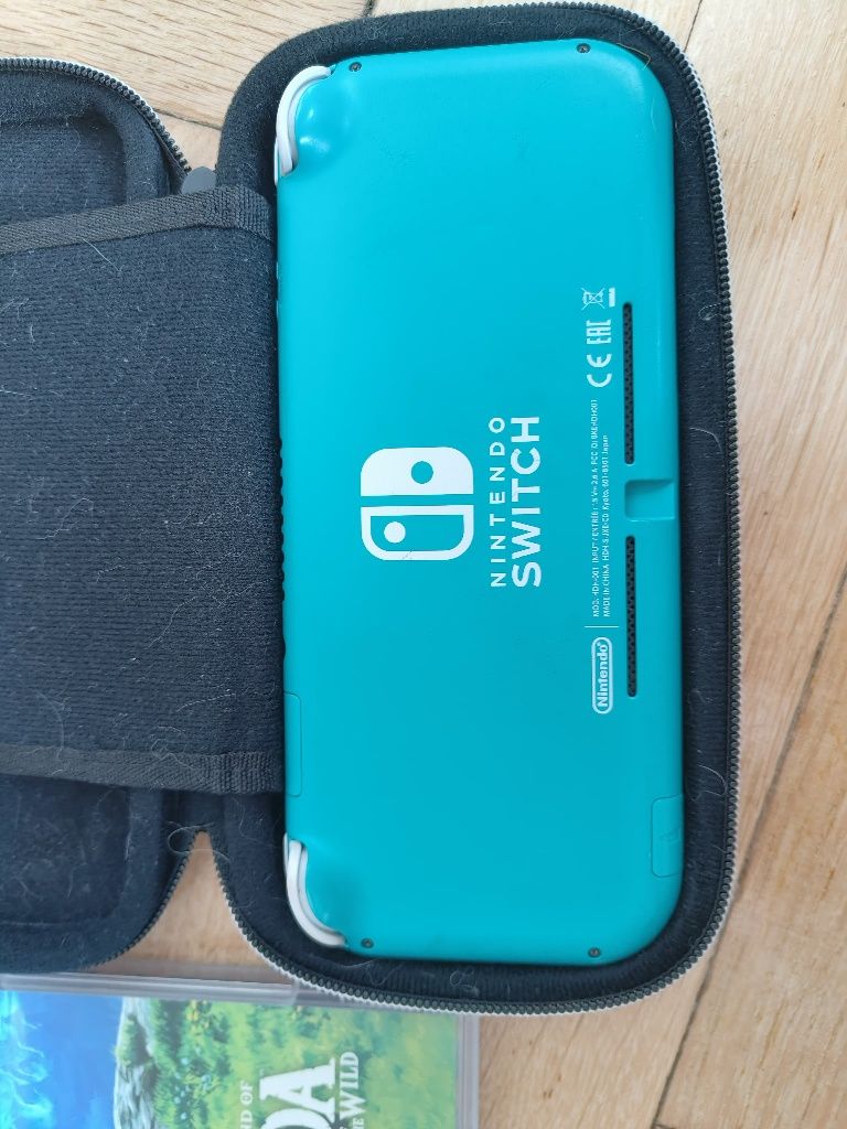 Nintendo Switch Lite z pokrowcem + gra Zelda: BOTW