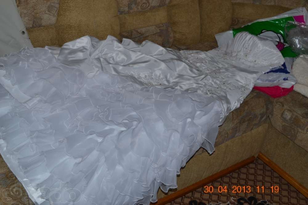 Срочно!!!Свадебное платье + подарок