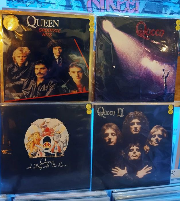 Cure Bauhaus Love & Rockets Queen  Gnr Delfins Doce Elvis K.Bush Elis