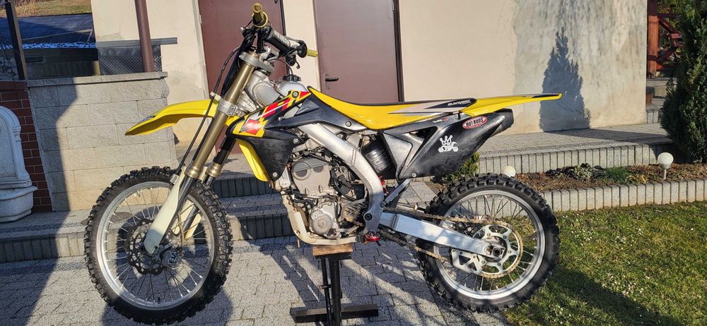 Suzuki RMZ250 rok2011 Wtrysk, ! Akrapovic Power Bomb + 2 klp plastików
