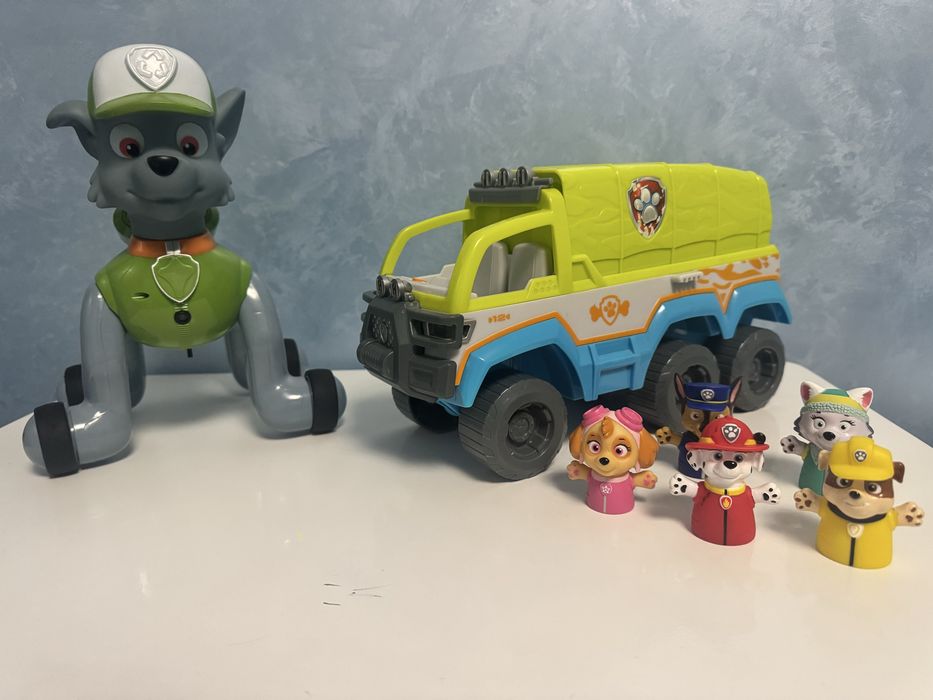 Іграшки щенячий патруль, машини героїв, автобус