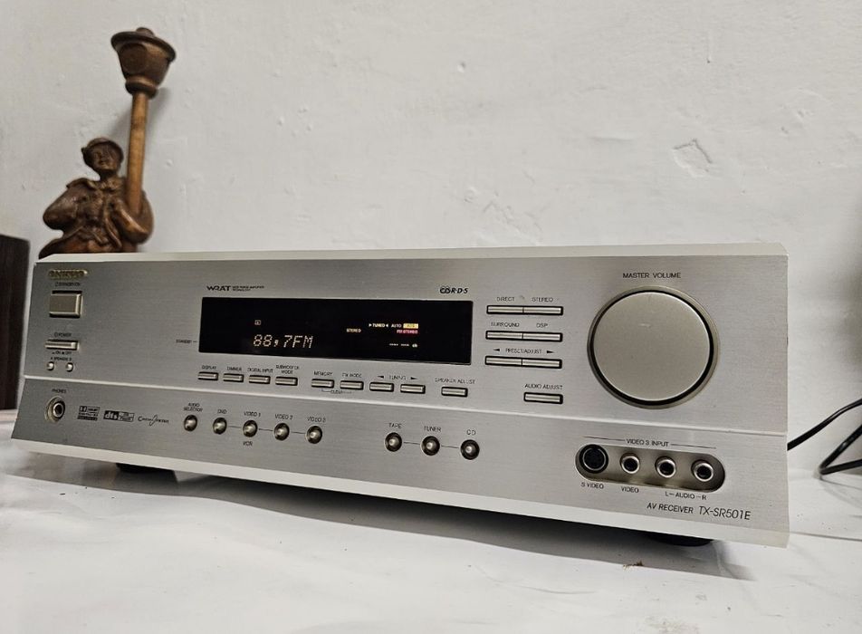 Stereo Amplituner Onkyo TX-2000, 2*40 Wat+1