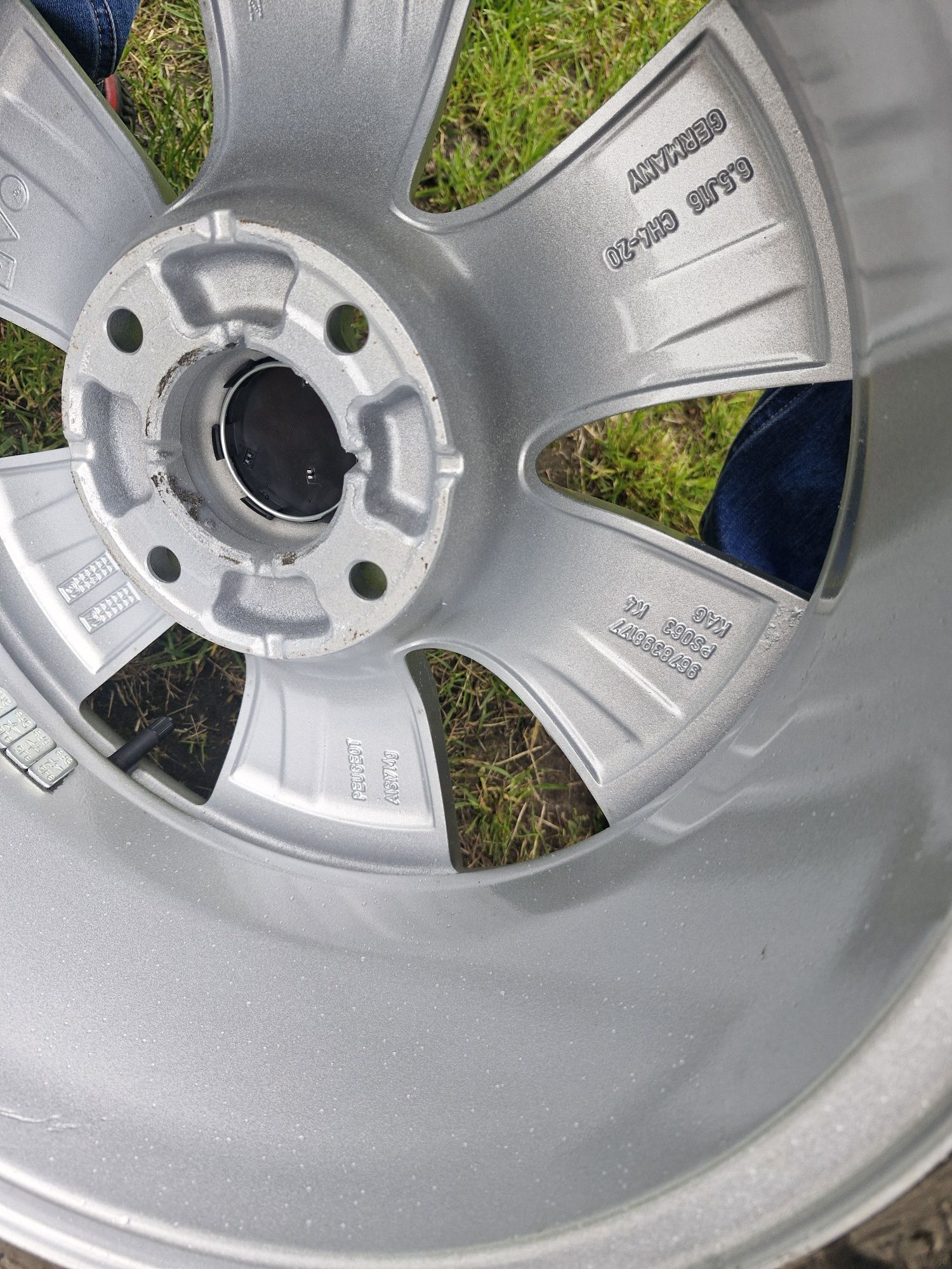 Alufelgi z Oponami Peugeot 2008 4x108 Et20 Idealne!